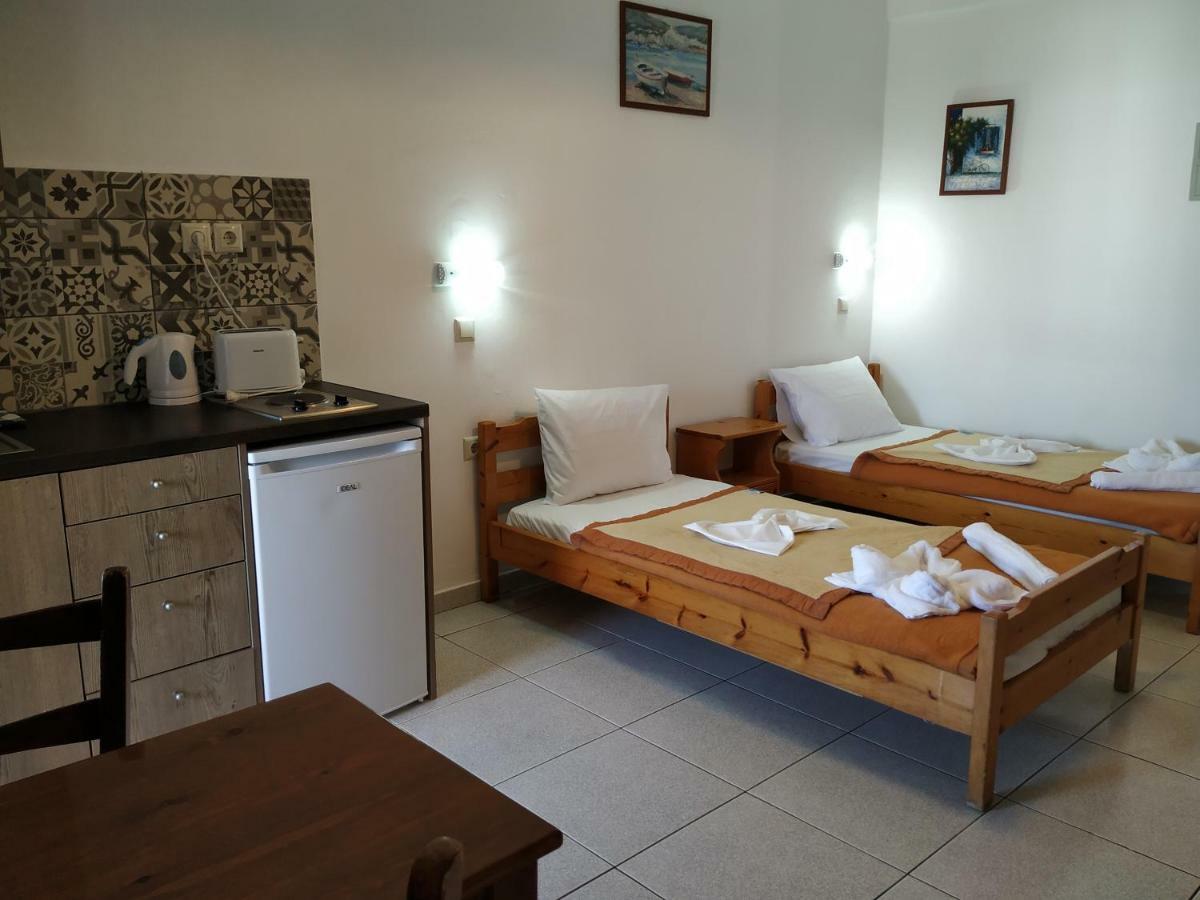 Pardalakis Studios Gerani  Екстер'єр фото