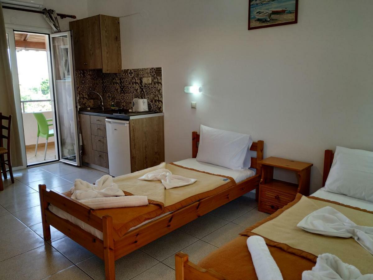 Pardalakis Studios Gerani  Екстер'єр фото