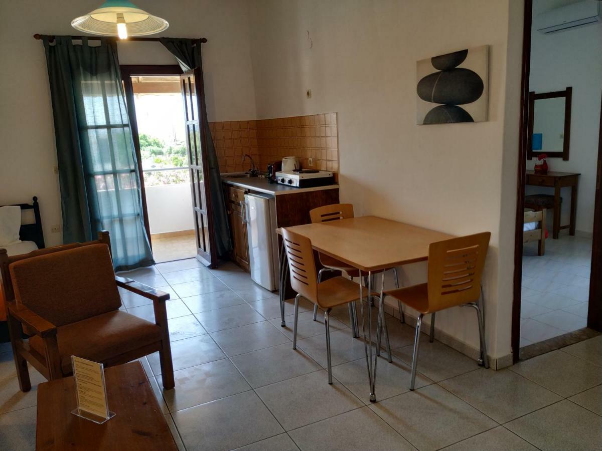 Pardalakis Studios Gerani  Екстер'єр фото